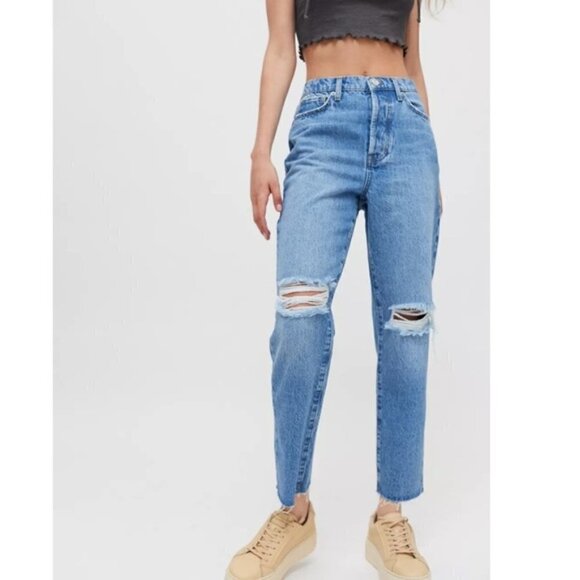 Urban Outfitters BDG Slim Straight Medium Wash Blue Jeans Distressed Denim 32 - Picture 1 of 7